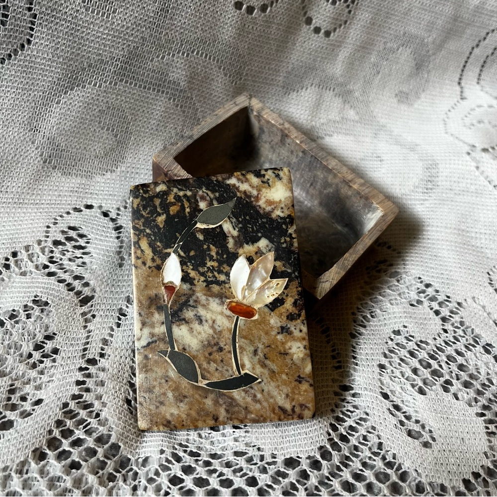 Vintage Stone Trinket/Ring Box